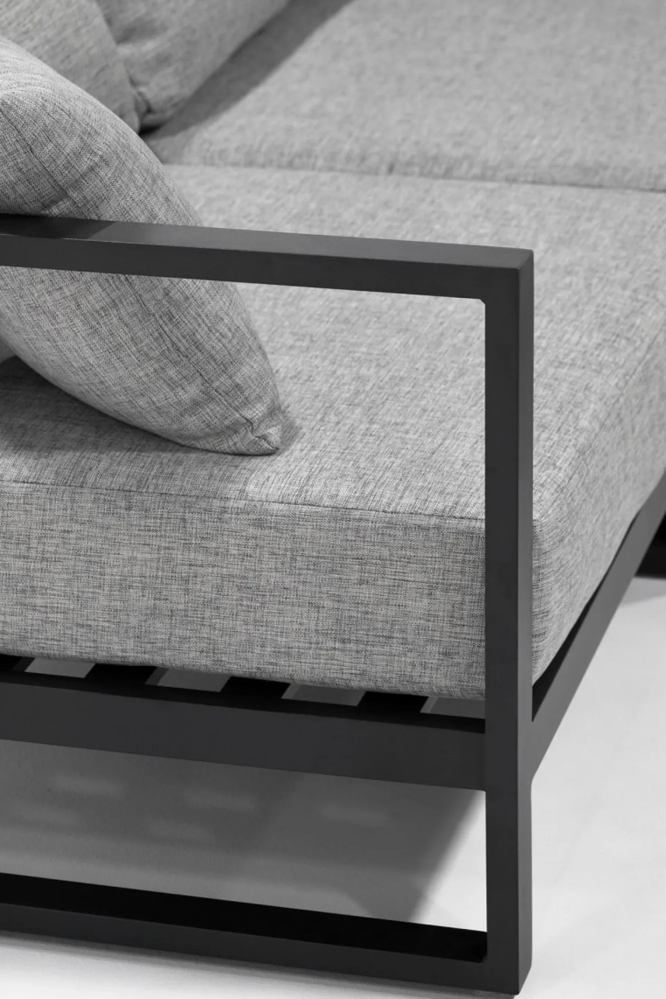 ARTELIA Matteo Corner Gartenlounge mit Feuertisch für 5 Personen, anthrazit/grau, Aluminium, inkl. Kissen & Hocker