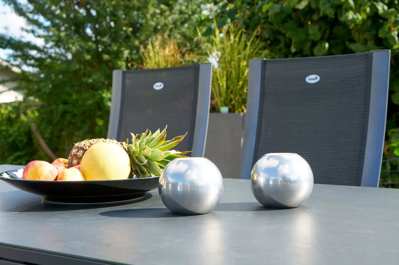 HARTMAN Sondermodell Xanadu / Primo Garten-Essgruppe, xerix/natur, Alu/Teak/Glaskeramik, 8 Klappstühle, 220/280x100cm, X-Gestell, Teak Armlehnen