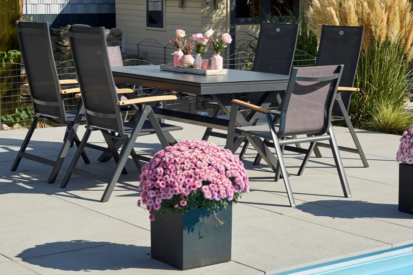 HARTMAN Xanadu / Aruba Garten-Essgruppe, xerix/natur, Alu/Teak/Glaskeramik, 2 Dining Sessel, 4 Klappstühle, 160/220x100cm, Teak Armlehnen