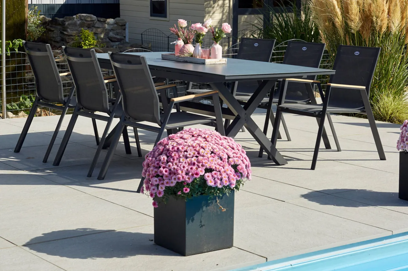 HARTMAN Xanadu / Aruba Garten-Essgruppe, xerix/natur, Alu/Teak/Glaskeramik, 6 Klappstühle, 160/220x100cm, Teak Armlehnen