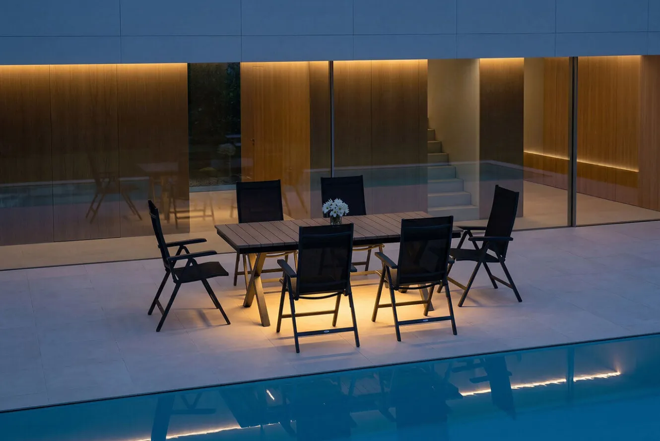 KETTLER Garten-Essgruppe mit LED-Beleuchtung, anthrazit/natur, Aluminium/Holzimitat/Textilene, 240 x 100 cm Tisch, 6 Klappstühle