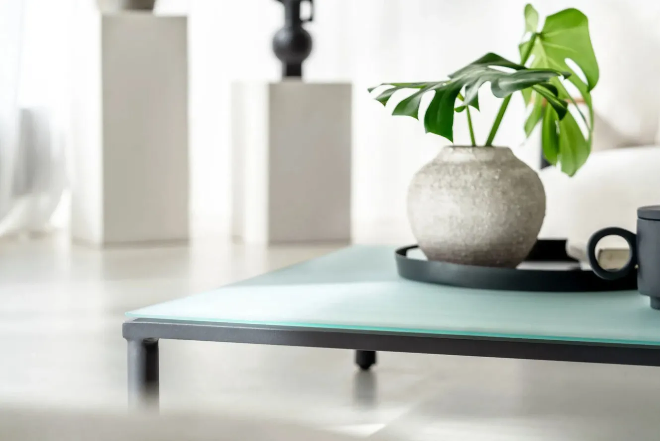 LIVING ZONE Dorina Plus Gartenlounge, grau/anthrazit, Alu/Holzoptik, wetterbeständig, UV-beständig, inkl. Kissen