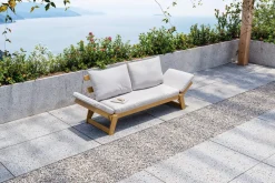 OUTFLEXX Bali Lounge/Liege, creme/natur, Akazie/Polyester, geölt, 198 x 68 x 78 cm, verstellbar, inkl. Kissen, FSC®-zertifiziertes Produkt