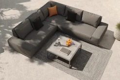 OUTFLEXX Beau Gartenlounge mit Outdoor-Teppich, grau/aluminium-weiß, Aluminium/Polyester/PET-Garn, Teppich rechteckig 240 x 160 cm, inkl. Kaffeetisch