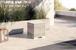 OUTFLEXX Beistelltisch, desert-beige, Polyrattan/Aluminium, 40 x 40 x 41 cm, robust, mit Fußkappen, montierte Anlieferung