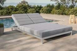 OUTFLEXX Bite Gartenliege, hellgrau/weiß, Alu/Polyester, 210 x 144 cm, hohe Belastbarkeit