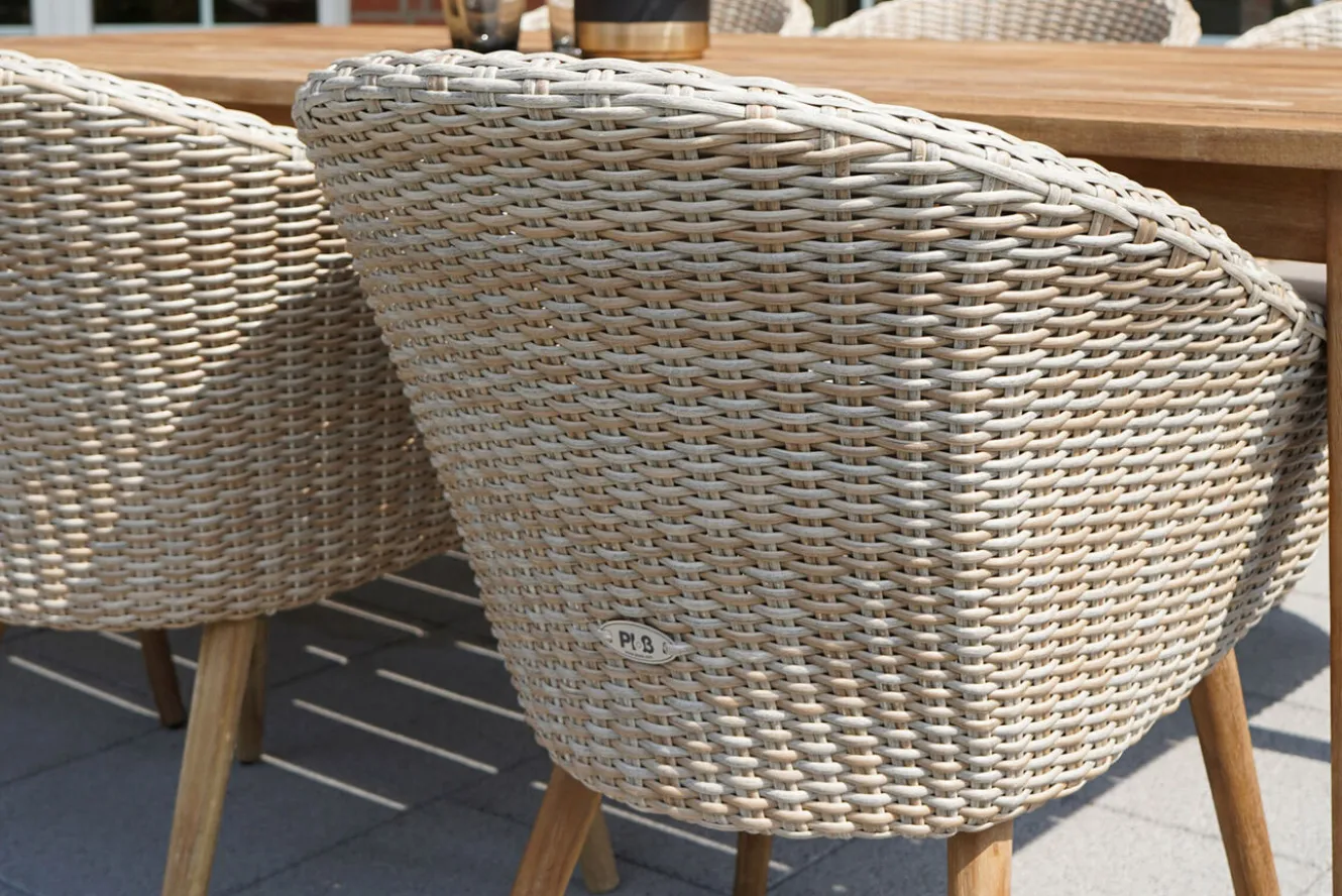 OUTFLEXX Borneo Garten-Essgruppe, beige-meliert, Polyrattan/Akazie, Tisch 220 x 100 cm, 6 Cocktail-Sessel, FSC®-zertifiziertes Produkt