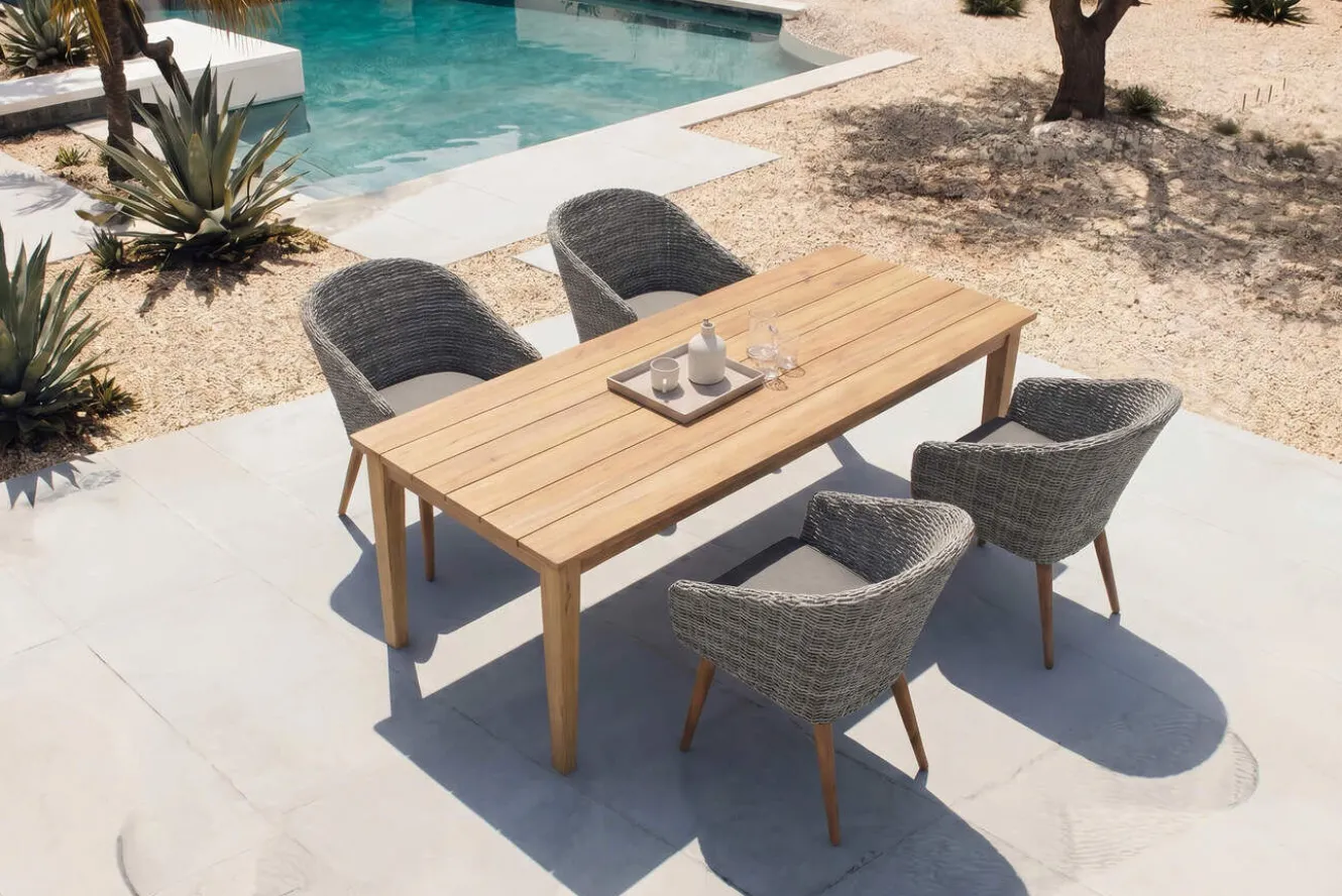 OUTFLEXX Borneo/Kota Garten-Essgruppe, natur/grau-meliert, Akazie/Alu/Polyrattan, 220x100 cm, 4 Cocktailsessel, Akazie, FSC®-zertifiziertes Produkt