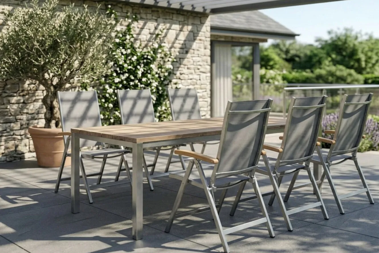 OUTFLEXX Garten-Essgruppe, Edelstahl/recyceltes Teak, Tisch 180 x 90 cm, 6 Klappstühle, silber, FSC®-zertifiziertes Produkt