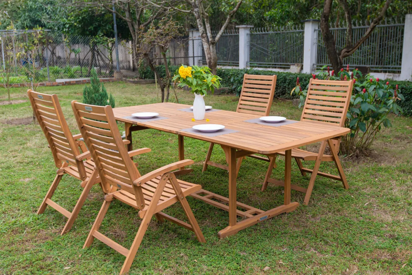 OUTFLEXX Garten-Essgruppe, natur, Akazie, Ausziehtisch 150/200 x 90 cm, 4 Klappstühle, klappbar, FSC®-zertifiziertes Produkt