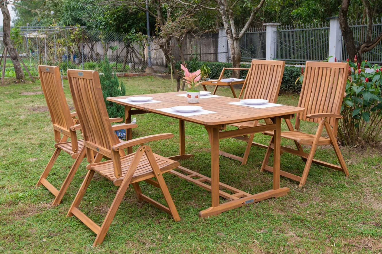 OUTFLEXX Garten-Essgruppe, natur, Akazie, Ausziehtisch 150/200 x 90 cm, 4 Klappstühle, FSC®-zertifiziertes Produkt