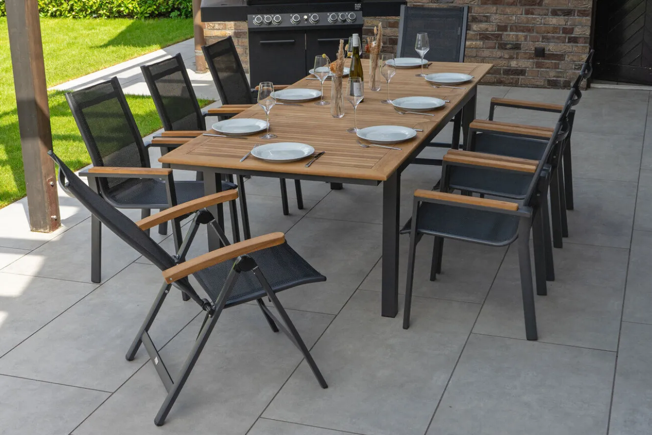 OUTFLEXX Garten-Essgruppe, OUTFLEXX® anthrazit matt, Alu / Teak / Textil, Tisch 180/240 x 100cm, 6 Stapelsessel, 2 Klappstühle