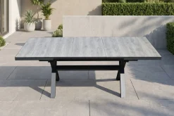 OUTFLEXX Louvra Ausziehtisch, anthrazit/Holzoptik, Alu/Keramik, 160/210x100,5cm, Tischplatte aus Keramikfliesen