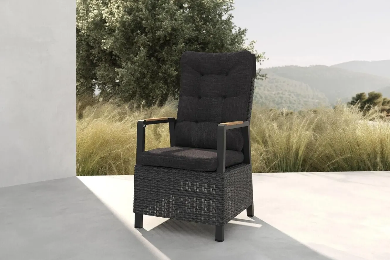 OUTFLEXX Nova Diningsessel, anthrazit/grau, Alu/Polyrattan, 58 x 68 x 108 cm, verstellbare Rückenlehne, mit Teakholz-Armlehnen, FSC®-zertifiziertes Produkt
