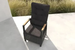 OUTFLEXX Nova Diningsessel, anthrazit/grau, Alu/Polyrattan, 58 x 68 x 108 cm, verstellbare Rückenlehne, mit Teakholz-Armlehnen, FSC®-zertifiziertes Produkt
