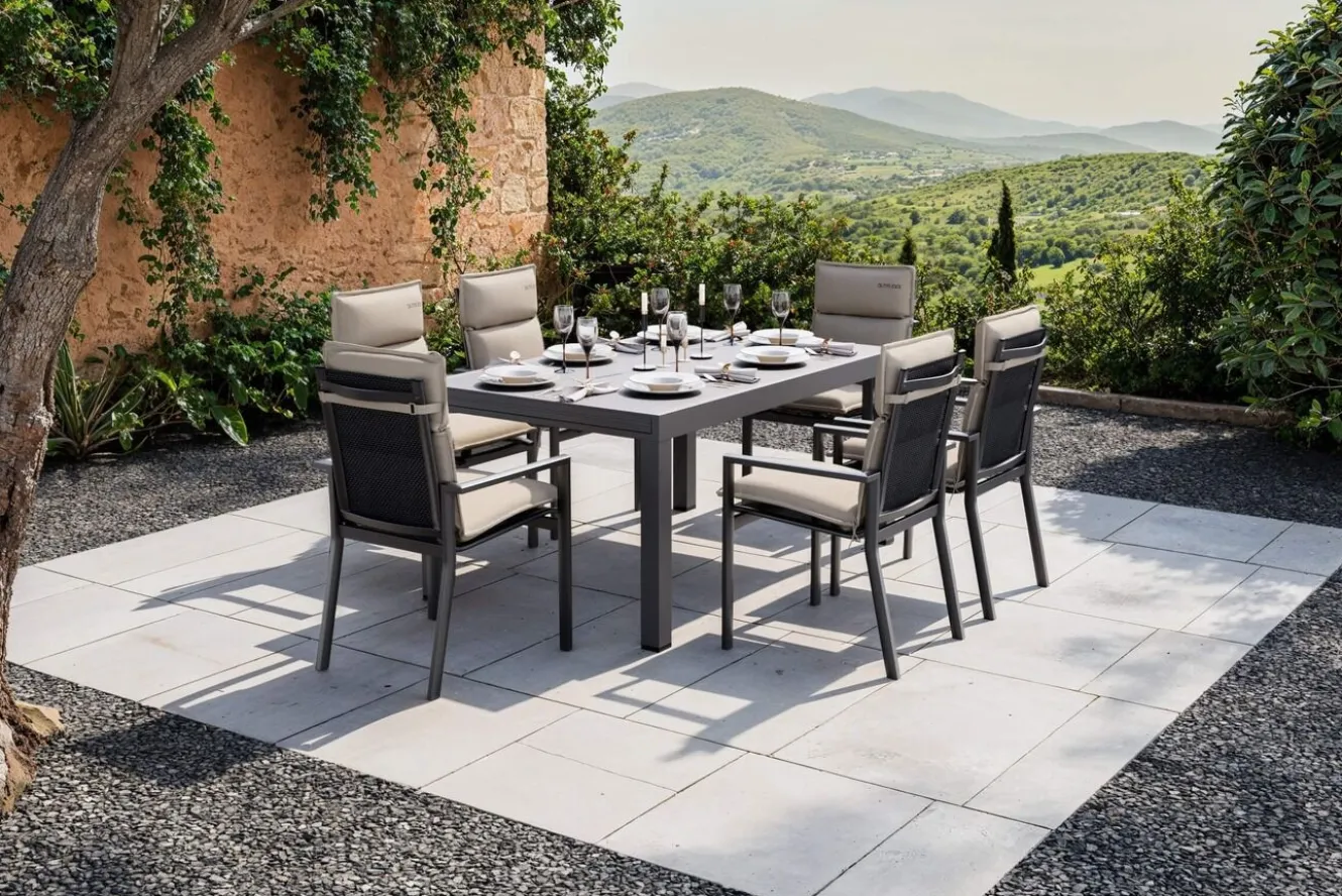 OUTFLEXX Premium Garten-Essgruppe, anthrazit matt/schwarz/natur, Alu/Spraystone, Tisch 160/260 x 100 cm, 6 Stapelsessel inkl. 6 Auflagen