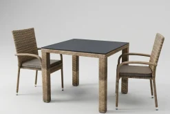 OUTFLEXX Rabida Balkon-Set, champagner-meliert, Polyrattan, Tisch 90x90 cm, 2 Stapelstühle, Glasplatte in Steinoptik