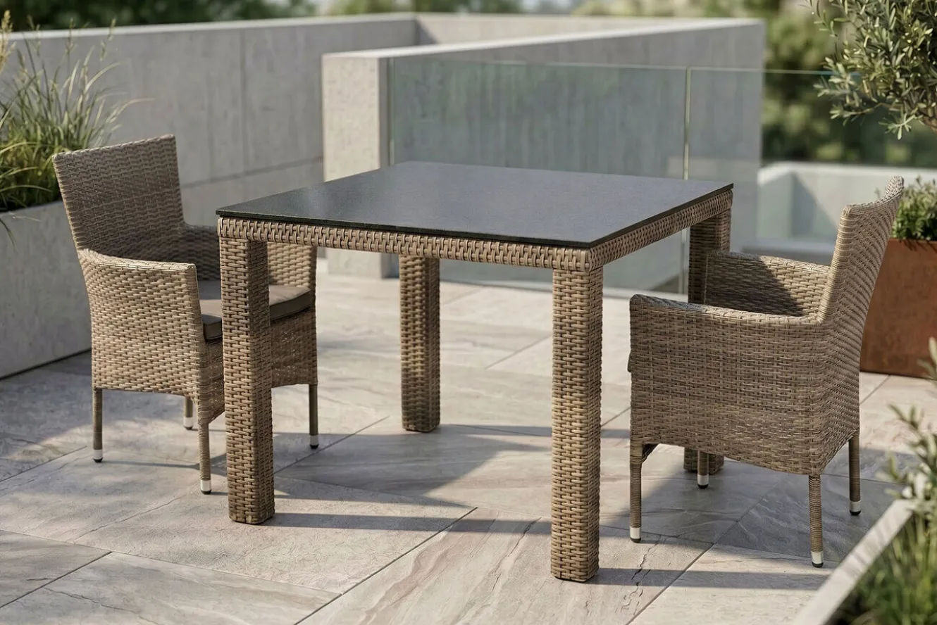 OUTFLEXX Rabida Balkon-Set, champagner-meliert, Polyrattan, Tisch 90x90 cm, 2 Stapelsessel, Glasplatte in Steinoptik