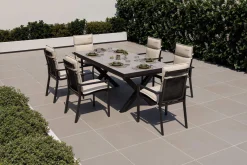 OUTFLEXX Serro Garten-Essgruppe, anthrazit matt/schwarz,nature, Alu/Steinimitat/Textilene/Polyester, Tisch 200/260 x 100 cm, 6 Stapelsessel inkl. 6 Auflagen