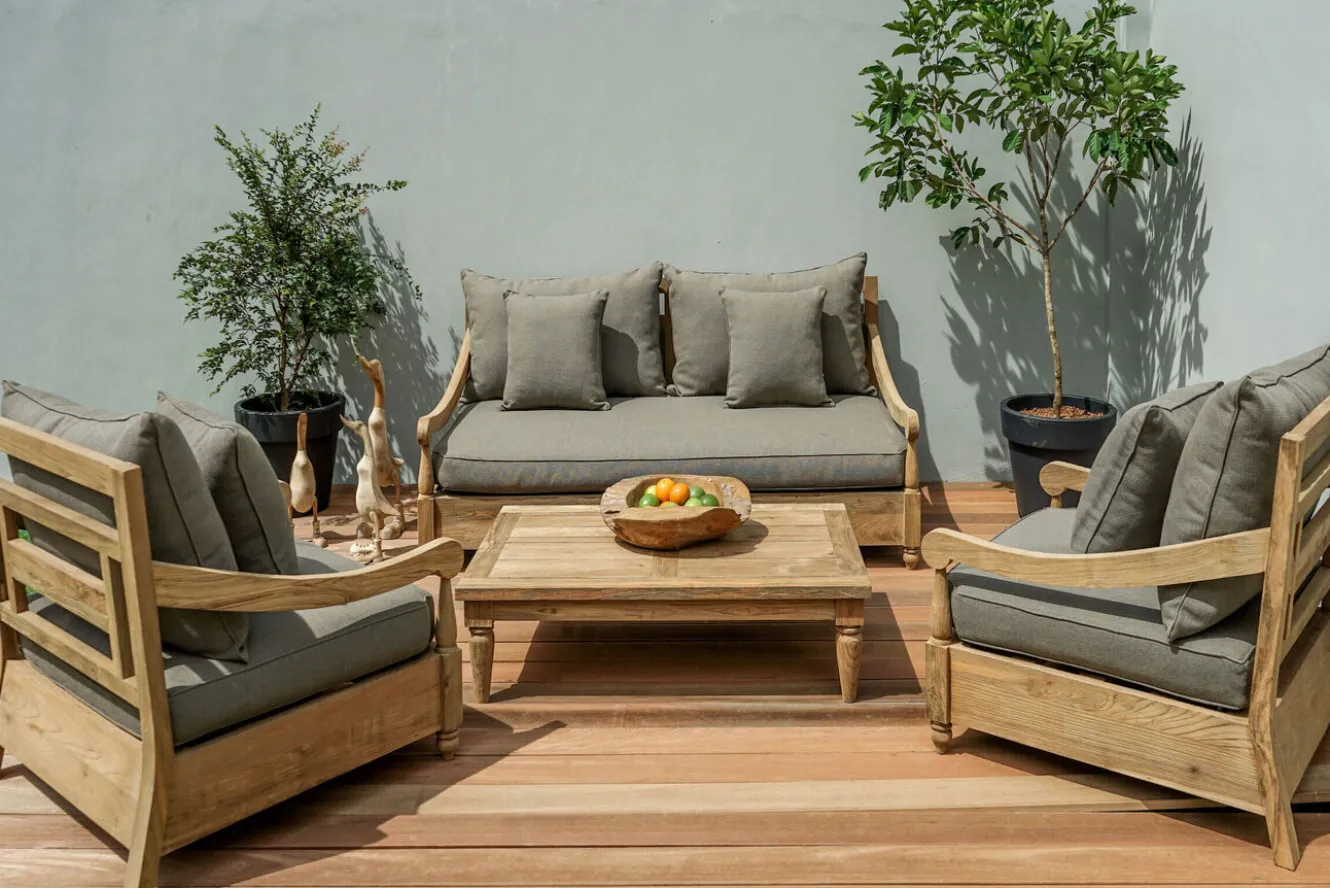 OUTFLEXX Sofa, natur, recyceltes Teak, 190x112x82cm 2 Sitzer, inkl. Kissen, mit Armlehnen, FSC®-zertifiziertes Produkt