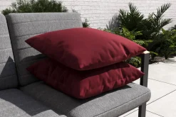 OUTFLEXX Tampere Dekokissen, rot, 100% Polyacryl, 45 x 45 cm, Premium 2er-Set