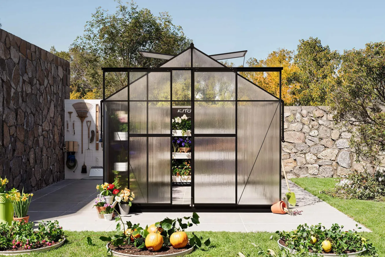OUTFLEXX Verde Premium Gewächshaus, schwarzer Rahmen, Aluminium/Polycarbonat, 310 x 244 x 230 cm, pulverbeschichtet, UV-geschützt, mit Schiebetür und 2 Fenstern