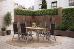 VILLANA Garten-Essgruppe mit 6 Klappstühlen, silber, Alu/Eukalyptus, ausziehbarer Tisch 150/200 x 90 cm, FSC®-zertifiziertes Produkt