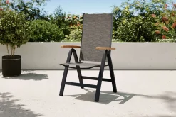 VILLANA Garten-Essgruppe, schwarz/grau, Aluminium/Eukalyptus, Tisch 150/200 x 90 cm, 4 Klappstühle, robust, ausziehbar, witterungsbeständig, FSC®-zertifiziertes Produkt