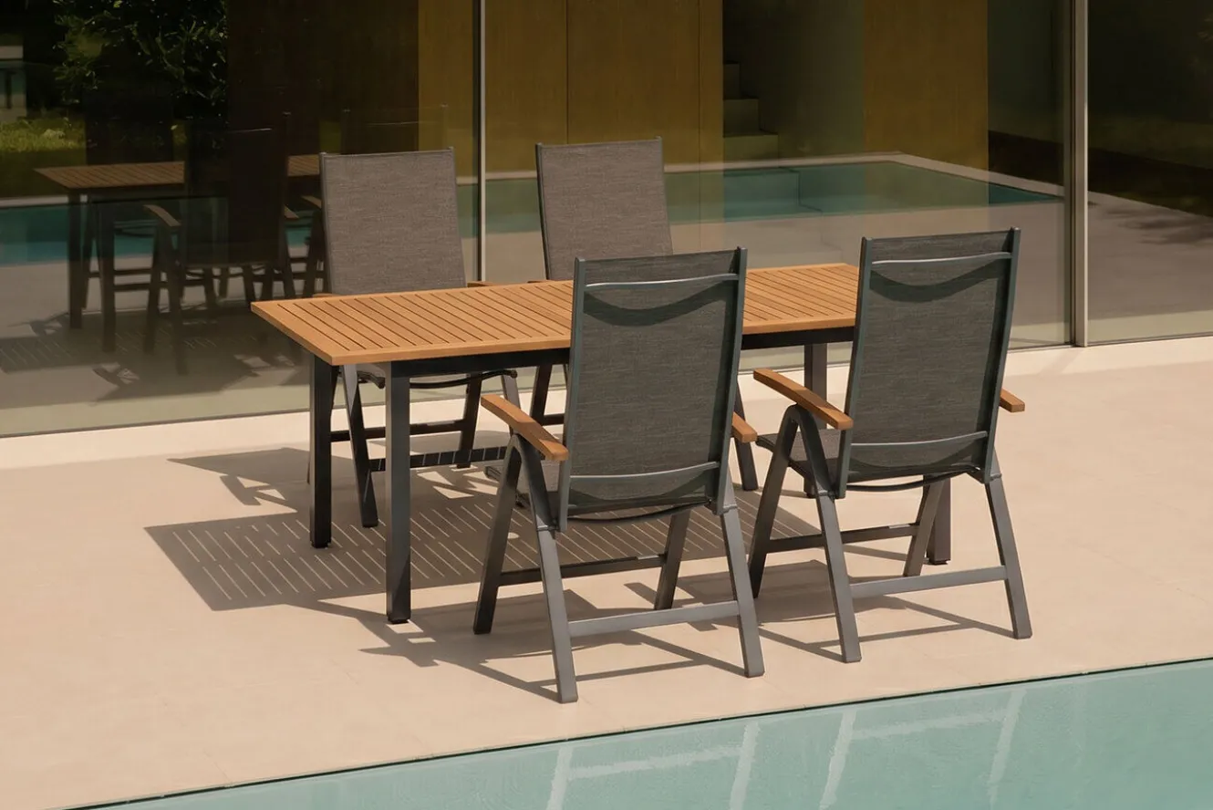 VILLANA Garten-Essgruppe, schwarz/grau, Aluminium/Eukalyptus, Tisch 150/200 x 90 cm, 4 Klappstühle, robust, ausziehbar, witterungsbeständig, FSC®-zertifiziertes Produkt