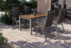 VILLANA Garten-Essgruppe, silber/schwarz, Alu / Akazie, Gartentisch 150 x 90 cm, 4 Klappstühle, FSC®-zertifiziertes Produkt