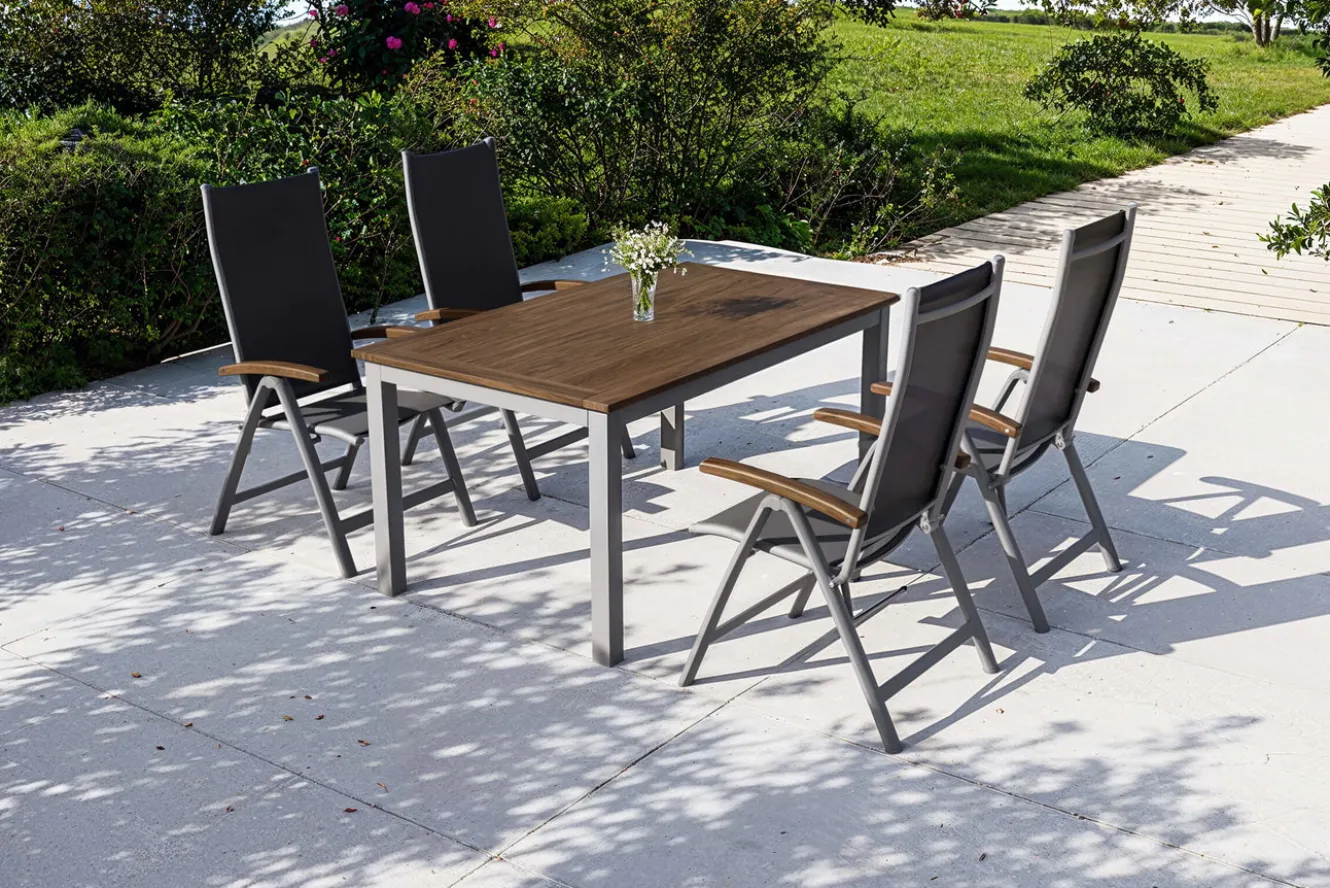 VILLANA Garten-Essgruppe, silber/schwarz, Alu / Akazie, Gartentisch 150 x 90 cm, 4 Klappstühle, FSC®-zertifiziertes Produkt