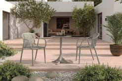 VILLANA Pico Curve Balkon-Set, grau, Kunststoff, Tisch Ø 70 cm und 2 Stapelsessel, UV- und wetterfest