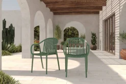 VILLANA Pico Curve Stapelsessel 2er-Set, pestogrün, Kunststoff, 56,5 x 59,5 x 83 cm, stapelbar, UV-beständig