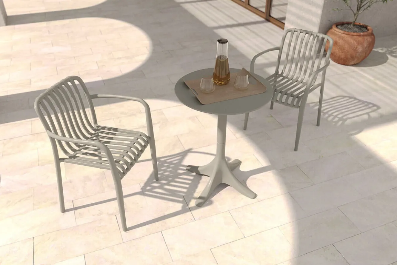 VILLANA Pico Soft Balkon-Set, grau, Kunststoff, Tisch Ø 70 cm und 2 Stapelsessel, UV-beständig, wetterfest