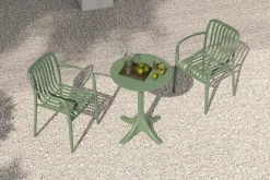 VILLANA Pico Soft Balkon-Set, pestogrün, Kunststoff, Tisch Ø 70 cm und 2 Stapelsessel, UV-beständig, wetterfest
