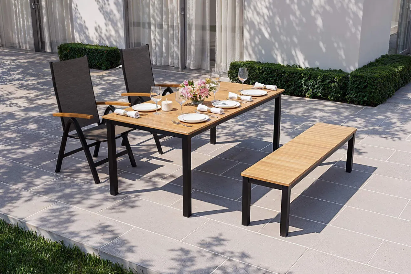VILLANA Tasmania Garten-Essgruppe mit Bank und 2 Klappstühlen, anthrazit/natur, Aluminium/Eukalyptus, Tischplatte 180 x 90 cm, FSC®-zertifiziertes Produkt